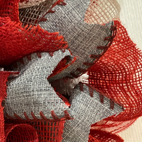 Valentine’s wreath “LOVE Lives Here” HANDPAINTED silhouette can b pet customized - Picture 3 of 6